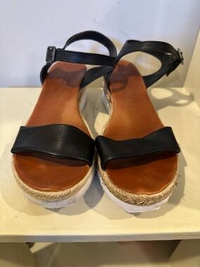 Zigi Soho Black and Brown Espadrille Wedge Sandals Size 8